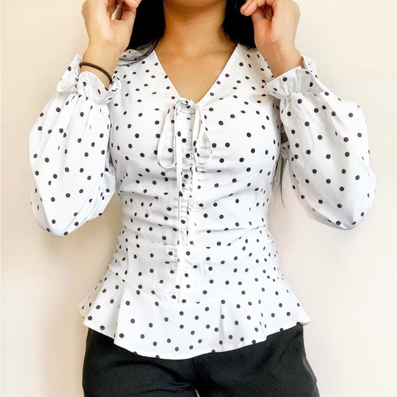 PrettyLittleThing White Peplum Top - Picture 1 of 1